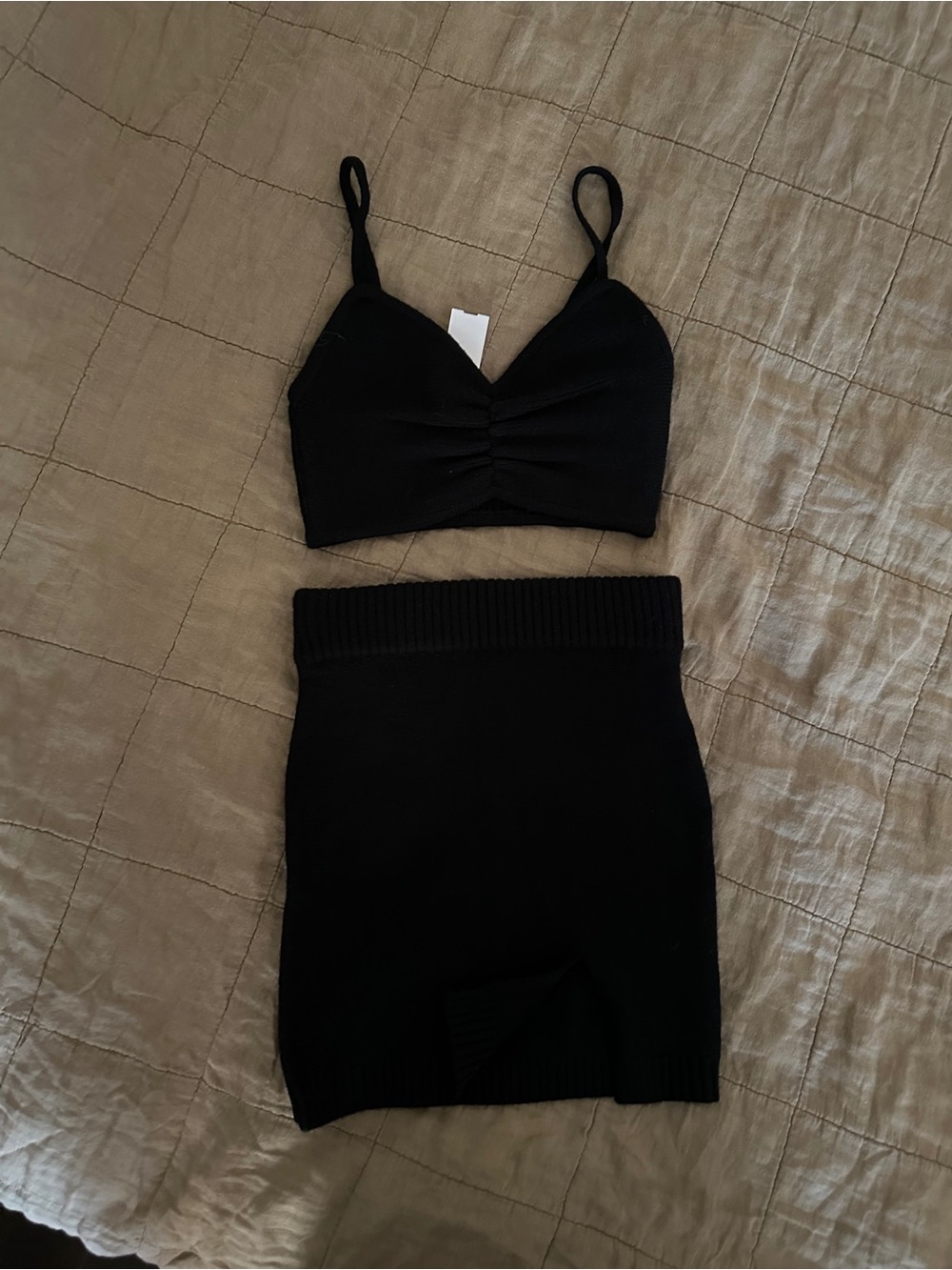 Black Ribbed Knit Stretch MINI Side Slit SKIRT & Matching Bra Top. NWT  Size S/M